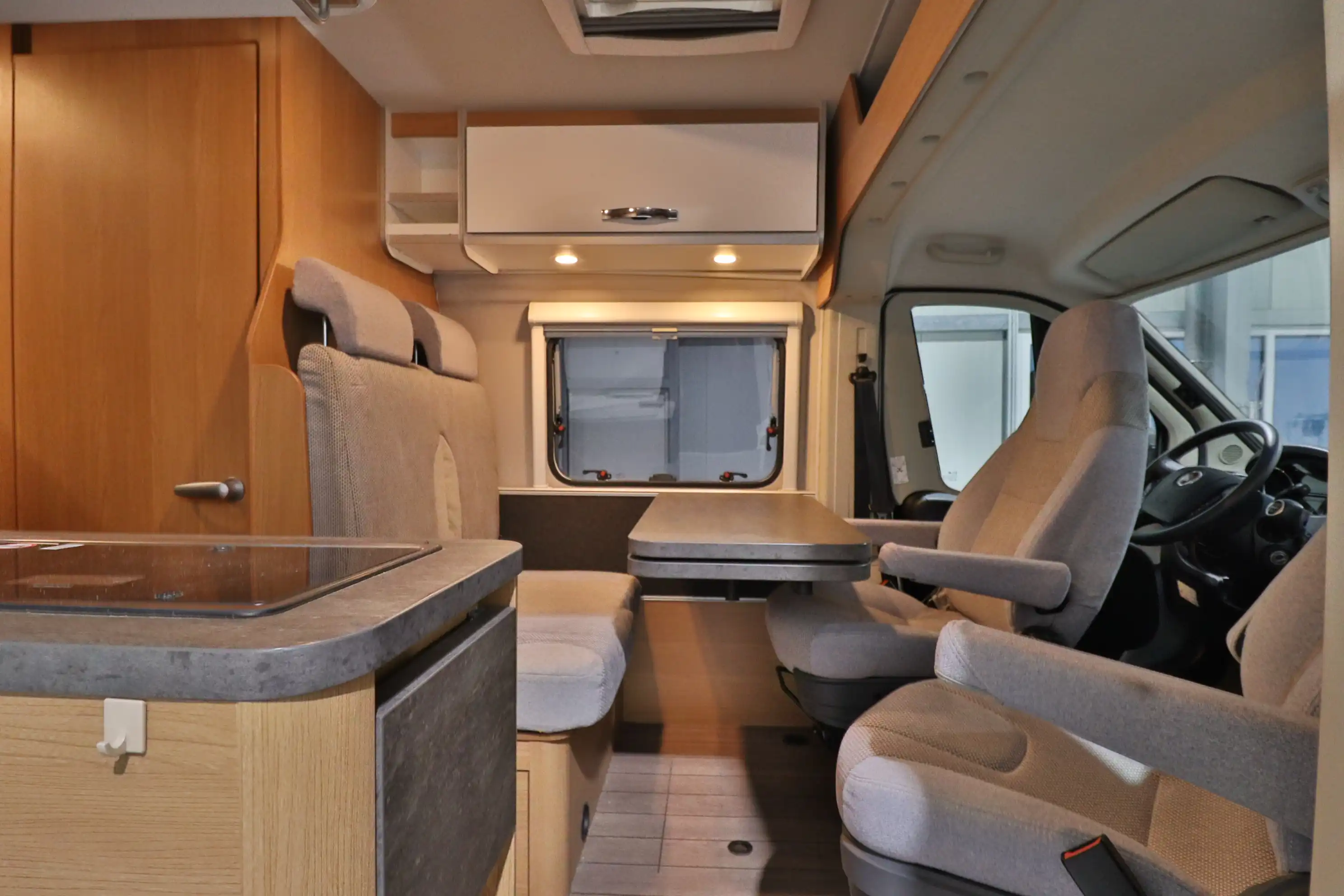 WEINSBERG Cara Bus 600 K